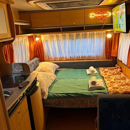 Umna & Room Пула Екстериор снимка